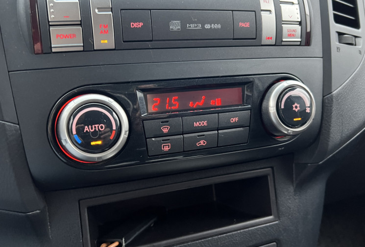 Mitsubishi Pajero 4 SPORT BLACK Short Wagon 200 cv 3.2 DI-D 4WD * Garantie 12 Mois * Très faible Km