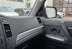 Mitsubishi Pajero 4 SPORT BLACK Short Wagon 200 cv 3.2 DI-D 4WD * Garantie 12 Mois * Très faible Km