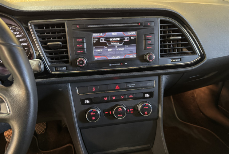 SEAT Leon GARANTIE 1 AN 5 portes 1.6 TDI 105 cv