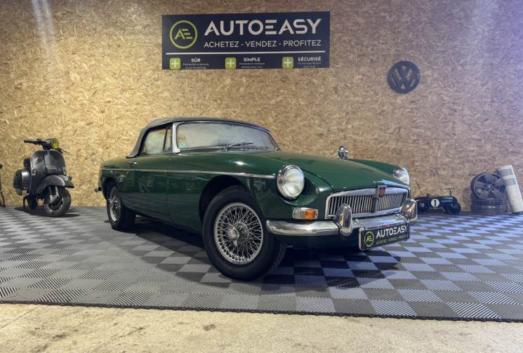 MG B DECAPOTABLE vert anglais + hardtop 