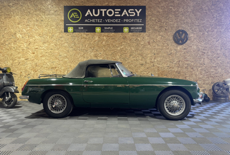 MG B DECAPOTABLE vert anglais + hardtop 