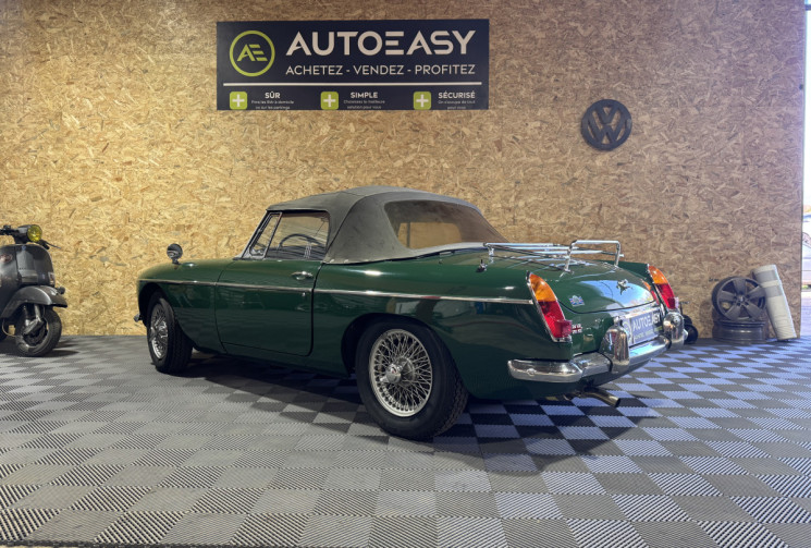 MG B DECAPOTABLE vert anglais + hardtop 