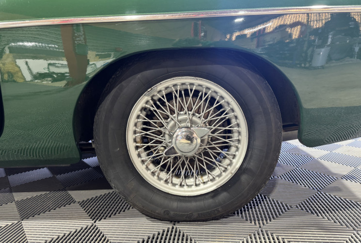 MG B DECAPOTABLE vert anglais + hardtop 