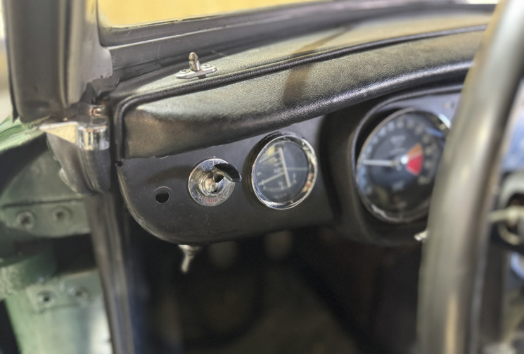 MG B DECAPOTABLE vert anglais + hardtop 