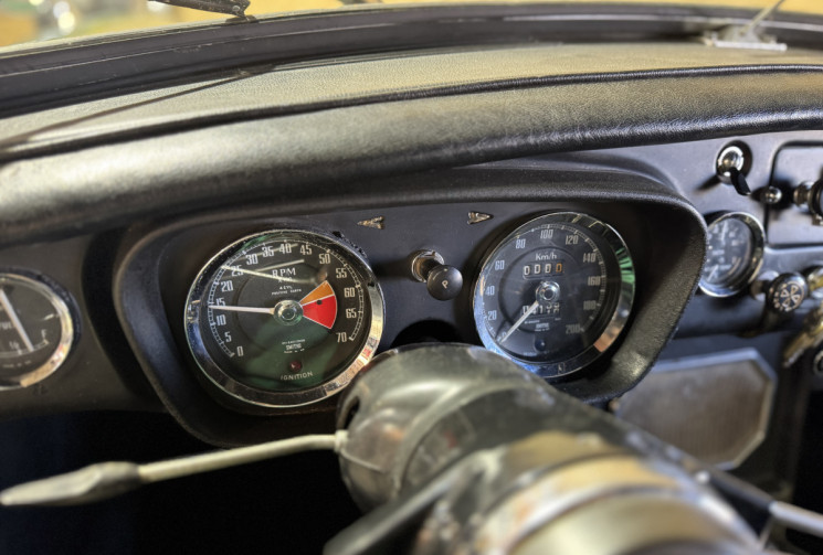 MG B DECAPOTABLE vert anglais + hardtop 