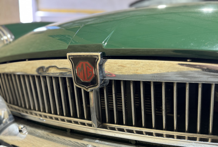 MG B DECAPOTABLE vert anglais + hardtop 