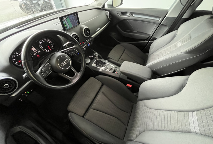 Audi A3 Sportback S-LINE 1.5 35 TFSI 150 ch / CARPLAY