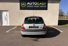 Renault Clio II 5 Portes Phase 2 1.2 i 16V 75 cv
