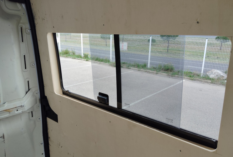 Peugeot Boxer TOLE 335 L3H3 BLUEHDI 140 ASPHALT