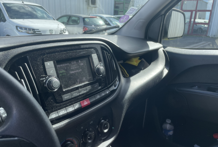 FIAT DOBLO cargo 1.4 t-jet 120cv bi carburation essence/gnv*attelage*clim*Prise usb