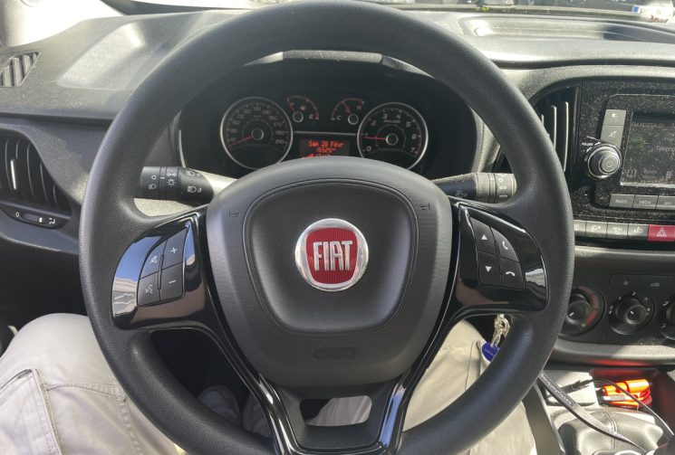 FIAT DOBLO cargo 1.4 t-jet 120cv bi carburation essence/gnv*attelage*clim*Prise usb