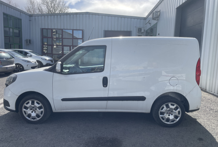 FIAT DOBLO cargo 1.4 t-jet 120cv bi carburation essence/gnv*attelage*clim*Prise usb