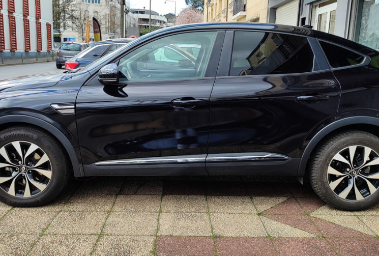 Renault Arkana E-TECH 1.6 i 145 Hybrid 94 cv 