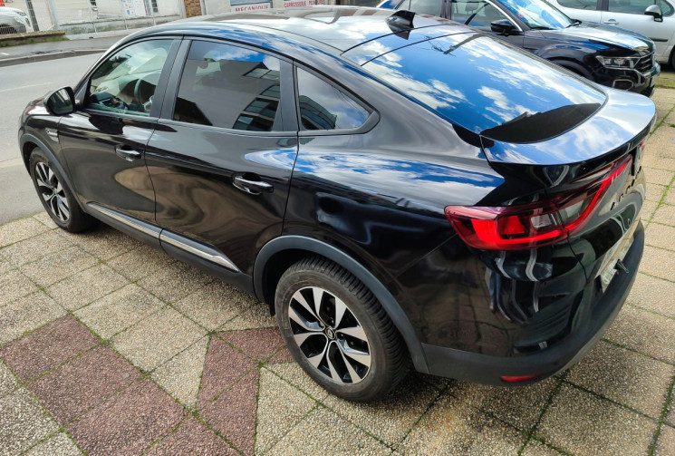 Renault Arkana E-TECH 1.6 i 145 Hybrid 94 cv 