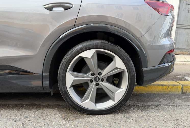 Audi Q4 sportback 50 e-tron s-line 300 cv quattro /ETAT NEUF / 