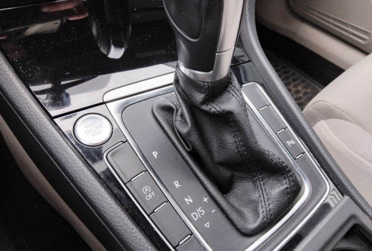 Volkswagen Golf 7 Sound 2.0 TDI  DSG7 150 cv - Siège chauffants