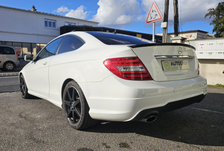Mercedes Classe C 180 coupé 1.6i TURBO 156 cv pack AMG PLUS  Toit Panoramique 