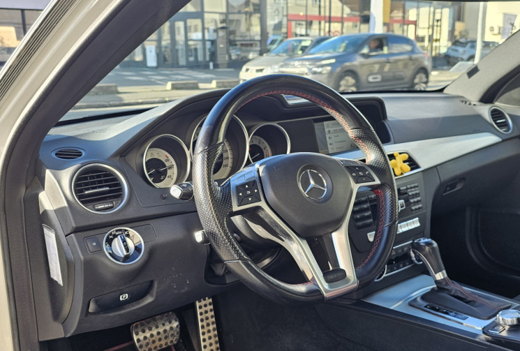 Mercedes Classe C 180 coupé 1.6i TURBO 156 cv pack AMG PLUS  Toit Panoramique 
