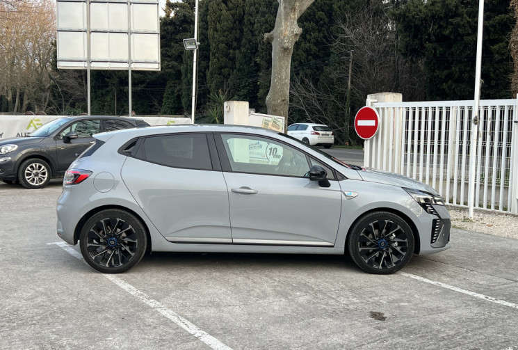 Renault Clio 5 V 1.6 E-Tech 145 Full Hybrid Esprit Alpine / Gris Rafale