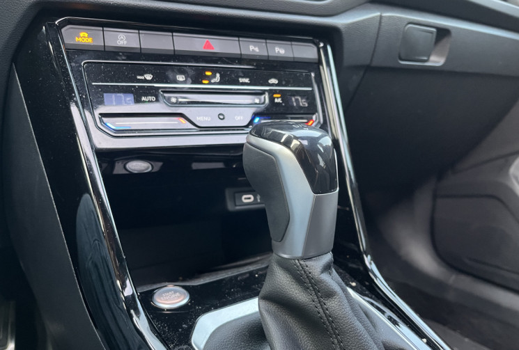 Volkswagen T-Roc 1.5 TSI Evo2 R-Line DSG7 Gris Mat