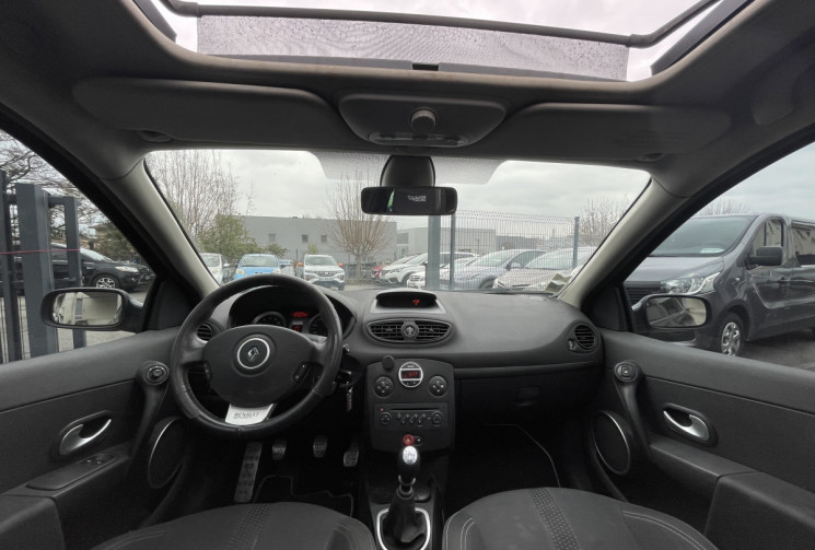 Renault Clio III RS 2.0 / 200 CH / LIGNE INOX