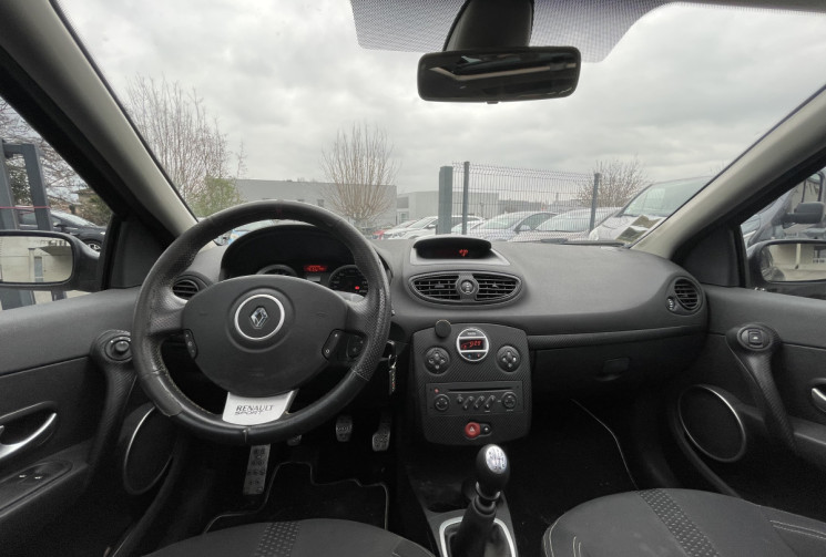 Renault Clio III RS 2.0 / 200 CH / LIGNE INOX