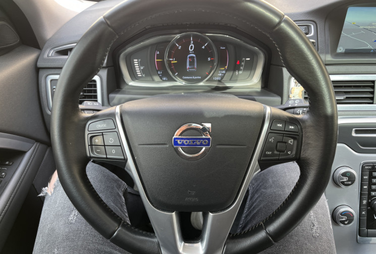 Volvo V70 III D4 181ch Summum Geartronic