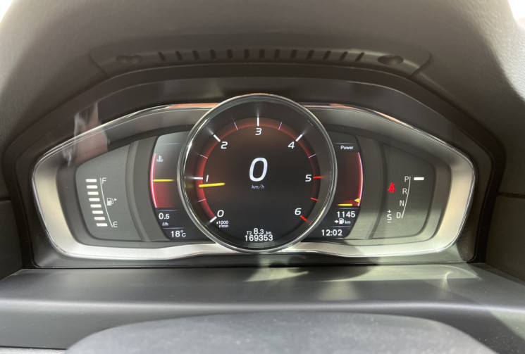 Volvo V70 III D4 181ch Summum Geartronic