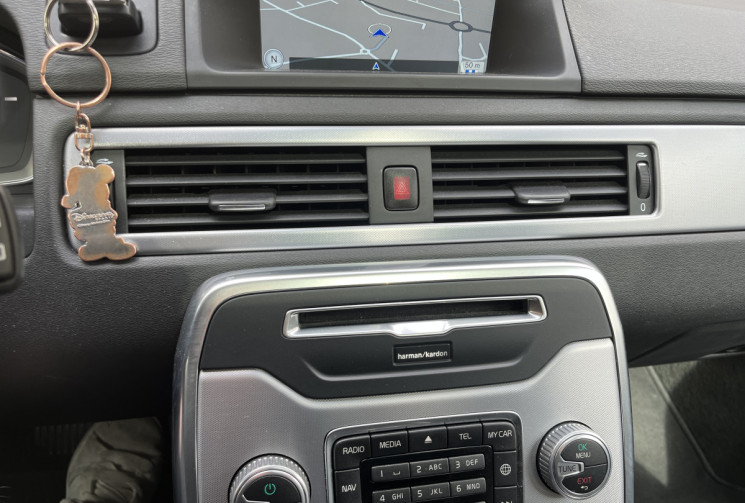 Volvo V70 III D4 181ch Summum Geartronic