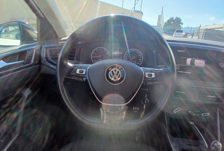 Volkswagen Polo VI 1.0 TSI 12V BMT IQ DRIVE BUSINESS