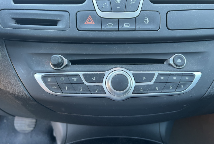 Renault LAGUNA 2.0 DCI 150 CH BVM6 / BOSE / 1ERE MAIN