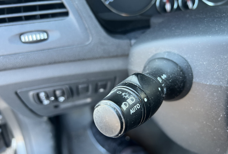 Renault LAGUNA 2.0 DCI 150 CH BVM6 / BOSE / 1ERE MAIN