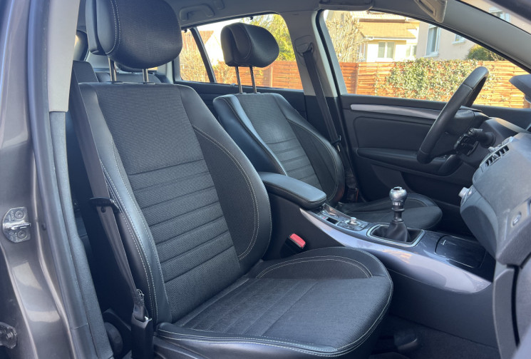 Renault LAGUNA 2.0 DCI 150 CH BVM6 / BOSE / 1ERE MAIN