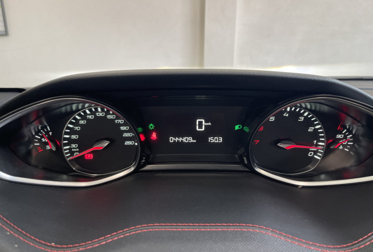 Peugeot 308  GT Line 130cv 1.2 Puretech Courroie distribution OK + Toit Panoramique 