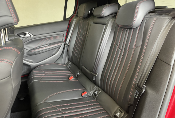 Peugeot 308  GT Line 130cv 1.2 Puretech Courroie distribution OK + Toit Panoramique 