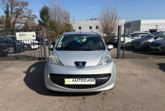 Peugeot 107 1.0 / 68 CH / TRENDY / CLIM 