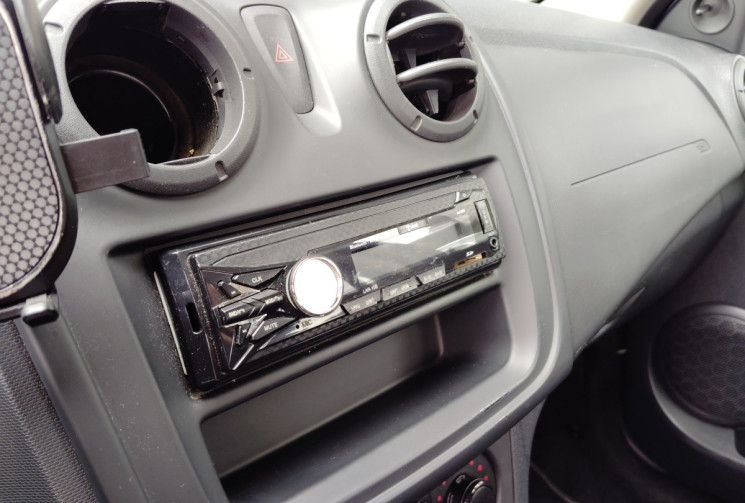 Dacia Sandero 1.2 16V 75 E6 5.0V