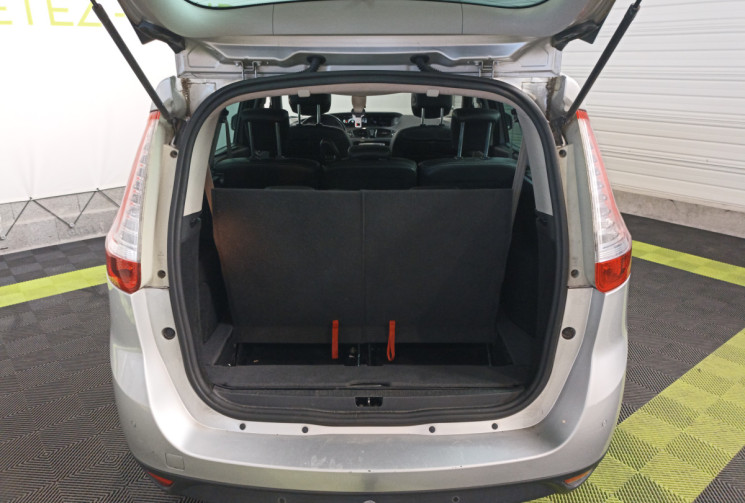 Renault GRAND SCENIC 1.6 dCi 130ch energy / entretien à jour