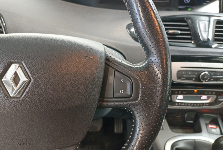 Renault GRAND SCENIC 1.6 dCi 130ch energy / entretien à jour