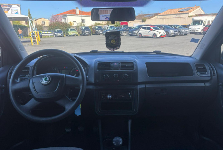 Skoda Fabia II 1.2 HTP 60 / IDEAL JEUNE CONDUCTEUR / GARANTIE 6 MOIS