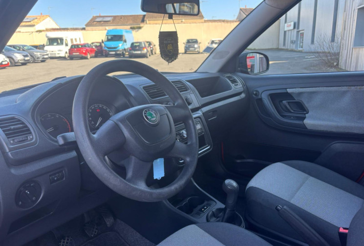 Skoda Fabia II 1.2 HTP 60 / IDEAL JEUNE CONDUCTEUR / GARANTIE 6 MOIS