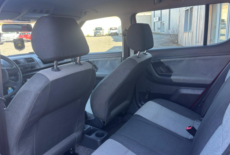 Skoda Fabia II 1.2 HTP 60 / IDEAL JEUNE CONDUCTEUR / GARANTIE 6 MOIS