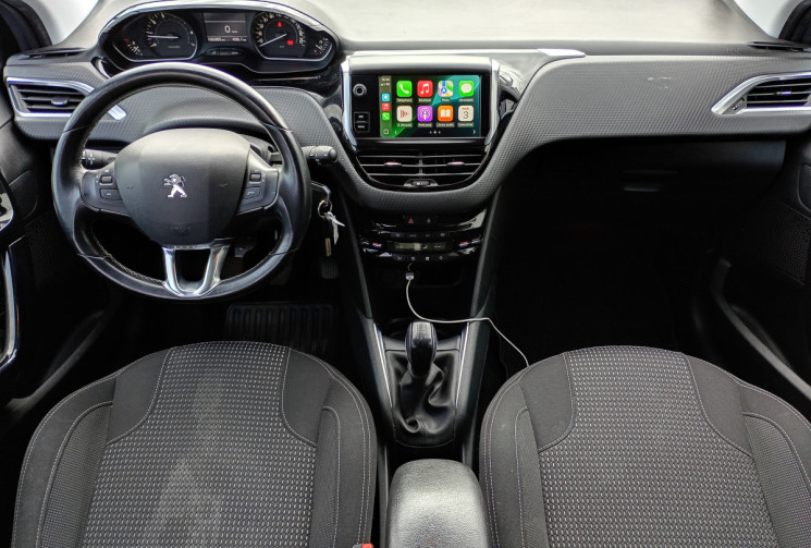Peugeot 208  1.2 82 ch Allure / Distribution OK