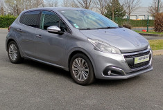 Peugeot 208 1.2 essence 84ch Allure / Distribution OK