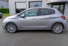 Peugeot 208 1.2 essence 84ch Allure / Distribution OK