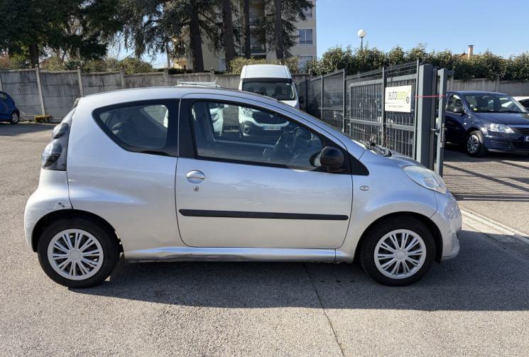 Citroën C1 1.0 / 68 CH / CONFORT / CLIM 