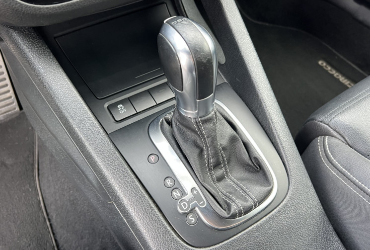 Volkswagen Scirocco 2.0 TSI 180 cv R-line DSG * Sièges Cuir Chauffants * Caméra * Excellent Etat