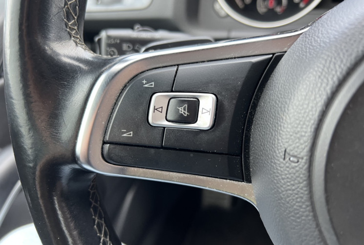 Volkswagen Scirocco 2.0 TSI 180 cv R-line DSG * Sièges Cuir Chauffants * Caméra * Excellent Etat