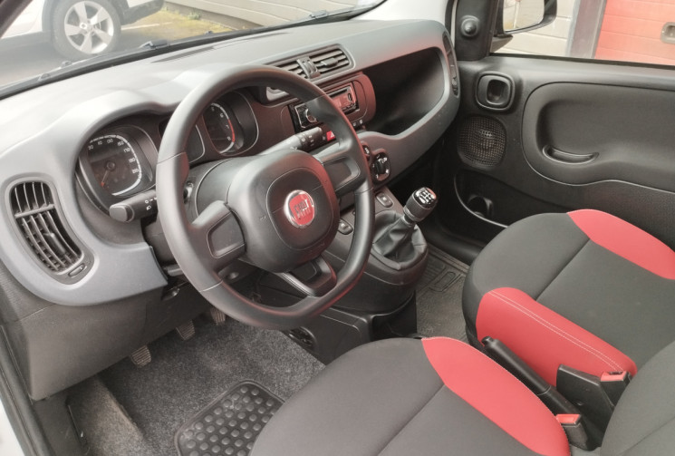 FIAT Panda III 1.2 i 69 S&S POP BVM5 + Attelage