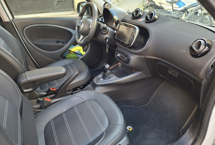 SMART FORFOUR 82 CH PRIME 15500 kms TOIT OUVRANT